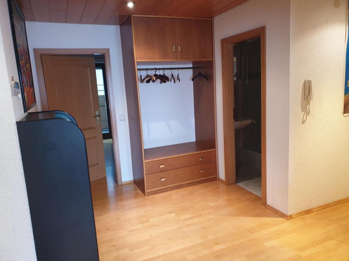Wohnung Fuer 4 Personen, 2 Schlafzimmer, 2 Parkplaetze, Wlan Konstanz Ngoại thất bức ảnh