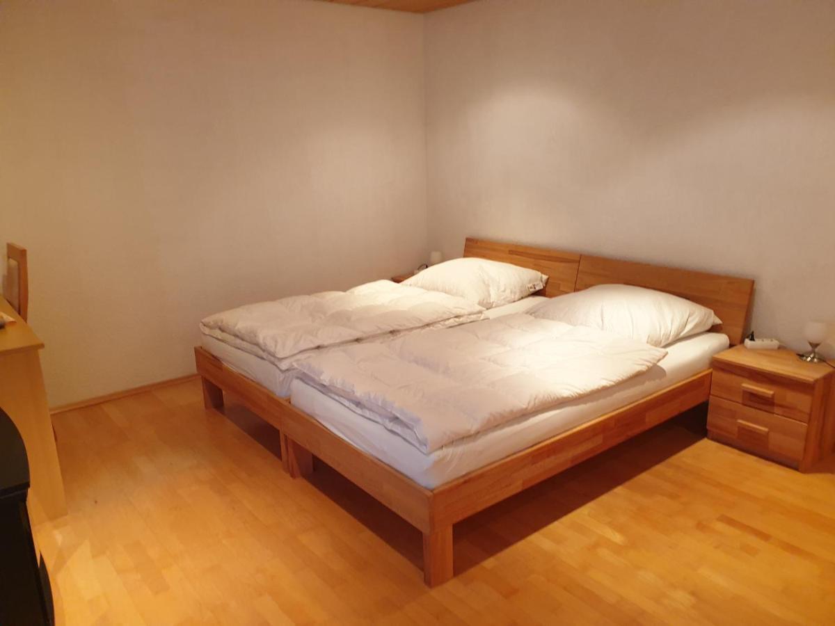 Wohnung Fuer 4 Personen, 2 Schlafzimmer, 2 Parkplaetze, Wlan Konstanz Ngoại thất bức ảnh